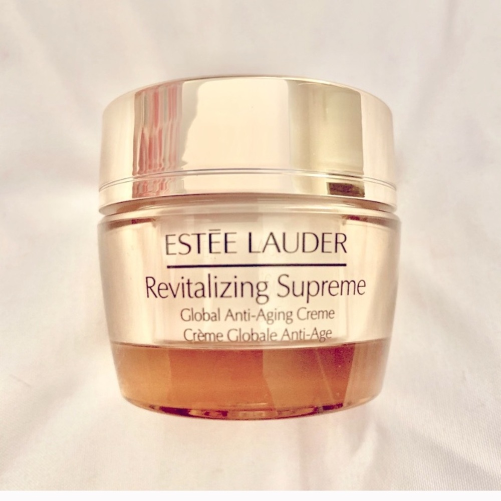Estée Lauder revitalizing supreme cream